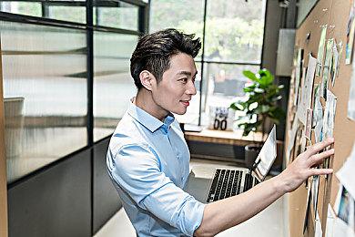 开放世界肉鸽类ARPG《渡鸦之境》新预告 游戏画面战斗展示